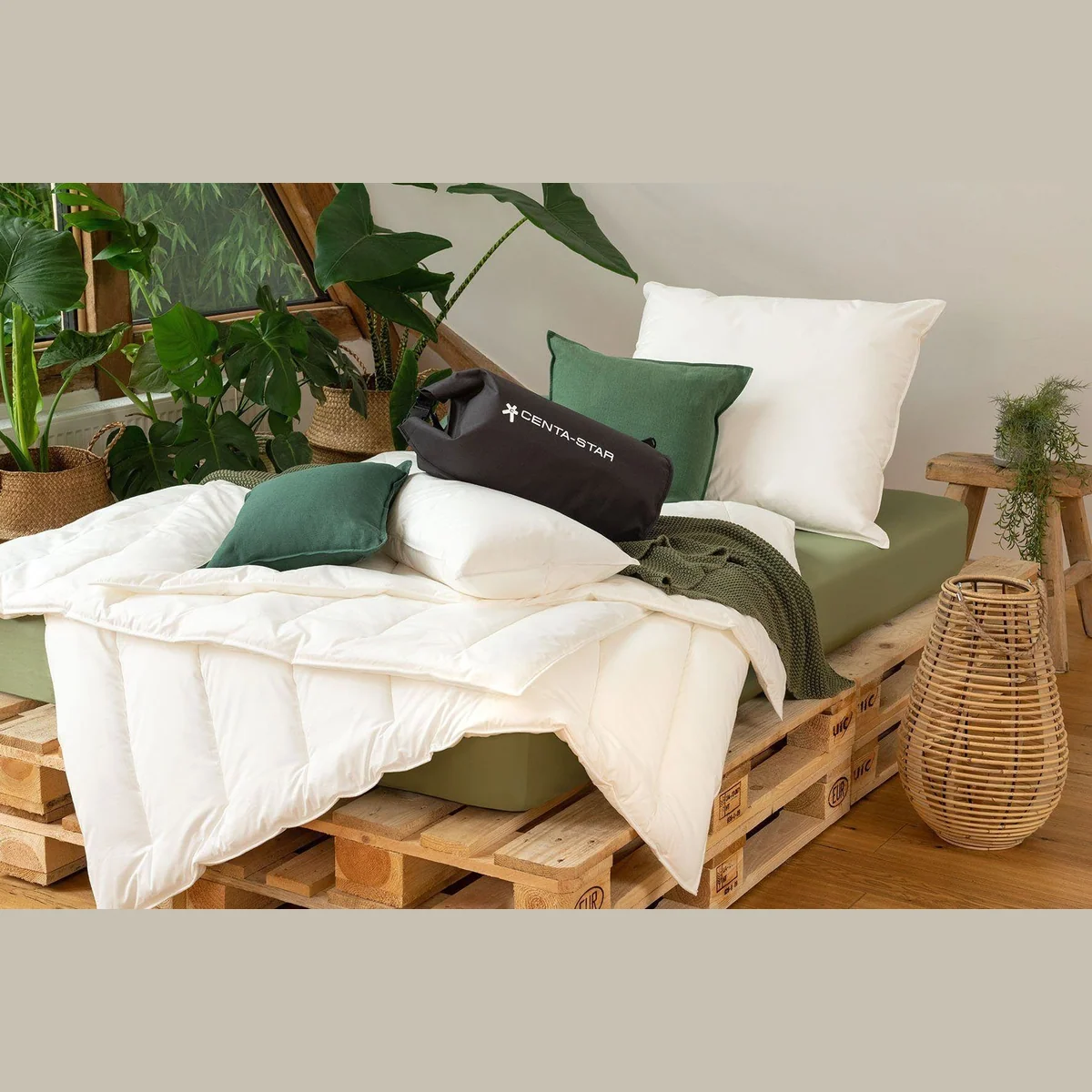 Centa-Star Veggie Bettdecke, 100% vegan, High-Tech-Faser, Bezug 100% Baumwolle, 135x200 cm