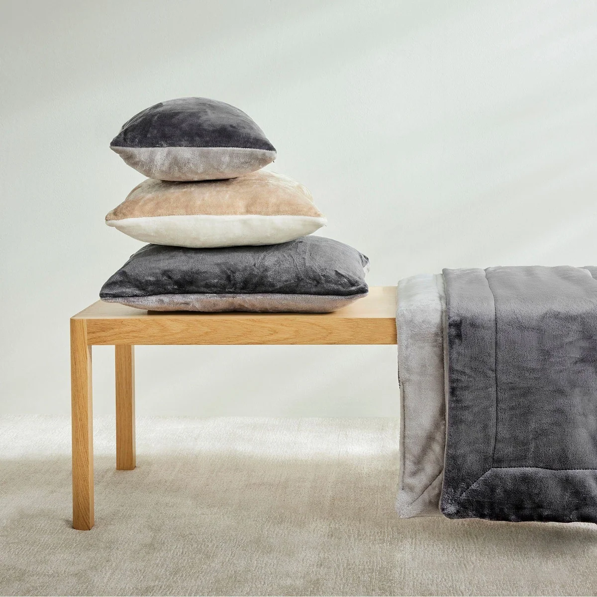 s.Oliver Dekokissen double soft, 2 Kissenhüllen, samtige Oberfläche 2