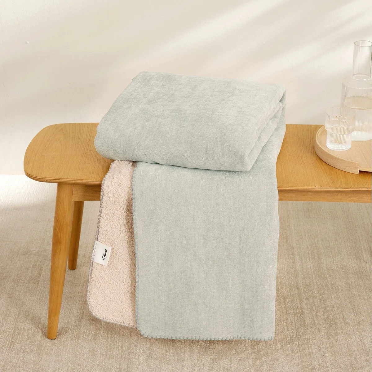s.Oliver Lounge Decke, Doubleface-Optik, pflegeleicht, kuscheliges Teddyfleece 3